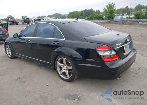 2007 Mercedes-Benz S 550 z USA, uszkodzony, nr VIN WDDNG71X67A086219
